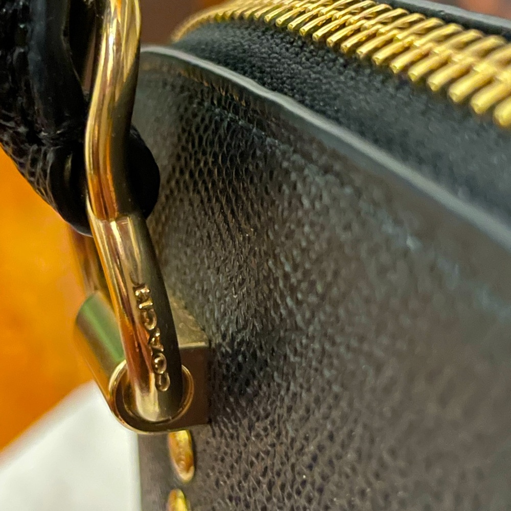 Beautiful Black and Gold Coach Bag Crossbody - Picture 7 of 11